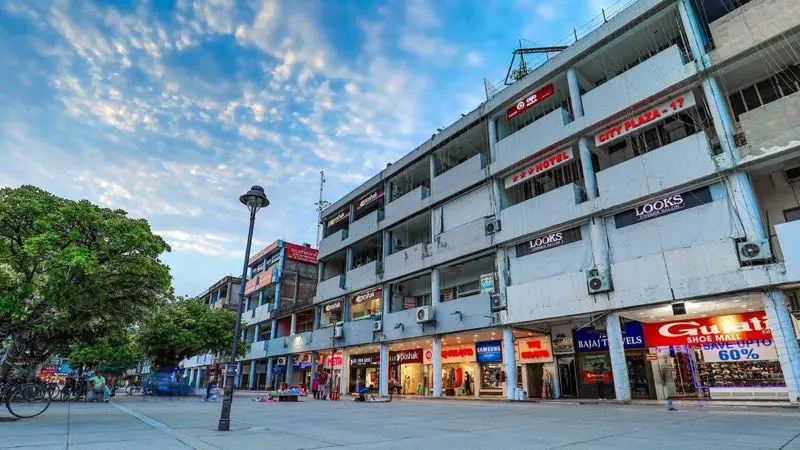 Sector 17 Plaza